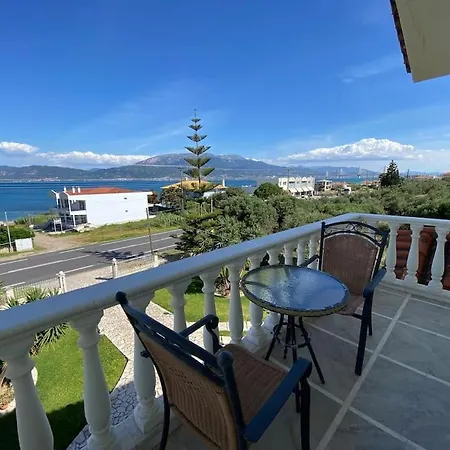 Helen'S Seaside Apartment Nafpaktos Exterior photo