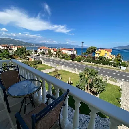 Helen'S Seaside Apartment Nafpaktos Exterior photo