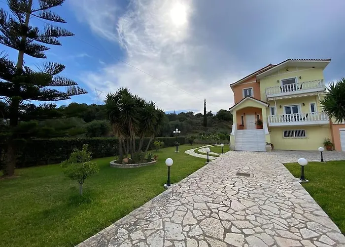 Helen\'S Seaside Apartment