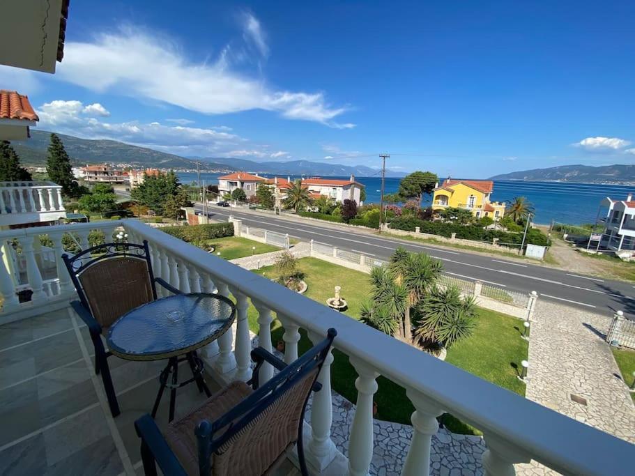 Helen's Seaside Apartment *